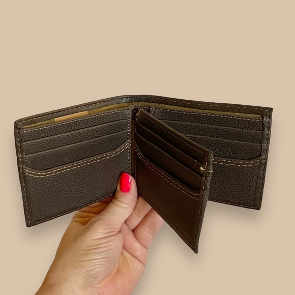 NWT Levi’s Brown Leather Mens RFID Extra Capacity Slimfold Wallet - Picture 3 of 16